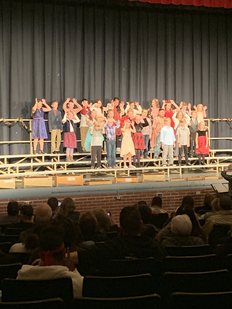 4th Grade Lincoln Elementary singing at Winter Concert 